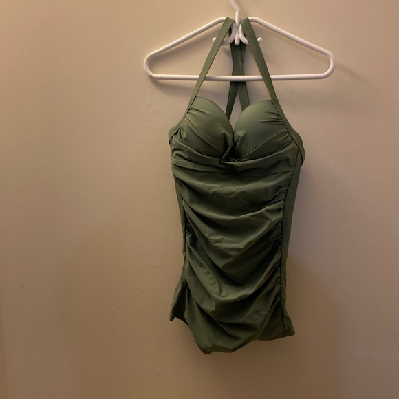 Retro bathing suit. - Picture 1 of 2